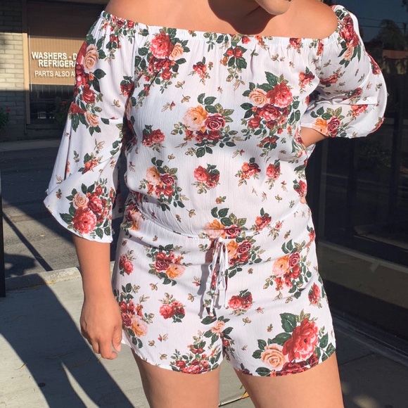 Floral romper (Last 2)🚨 - Picture 3 of 4